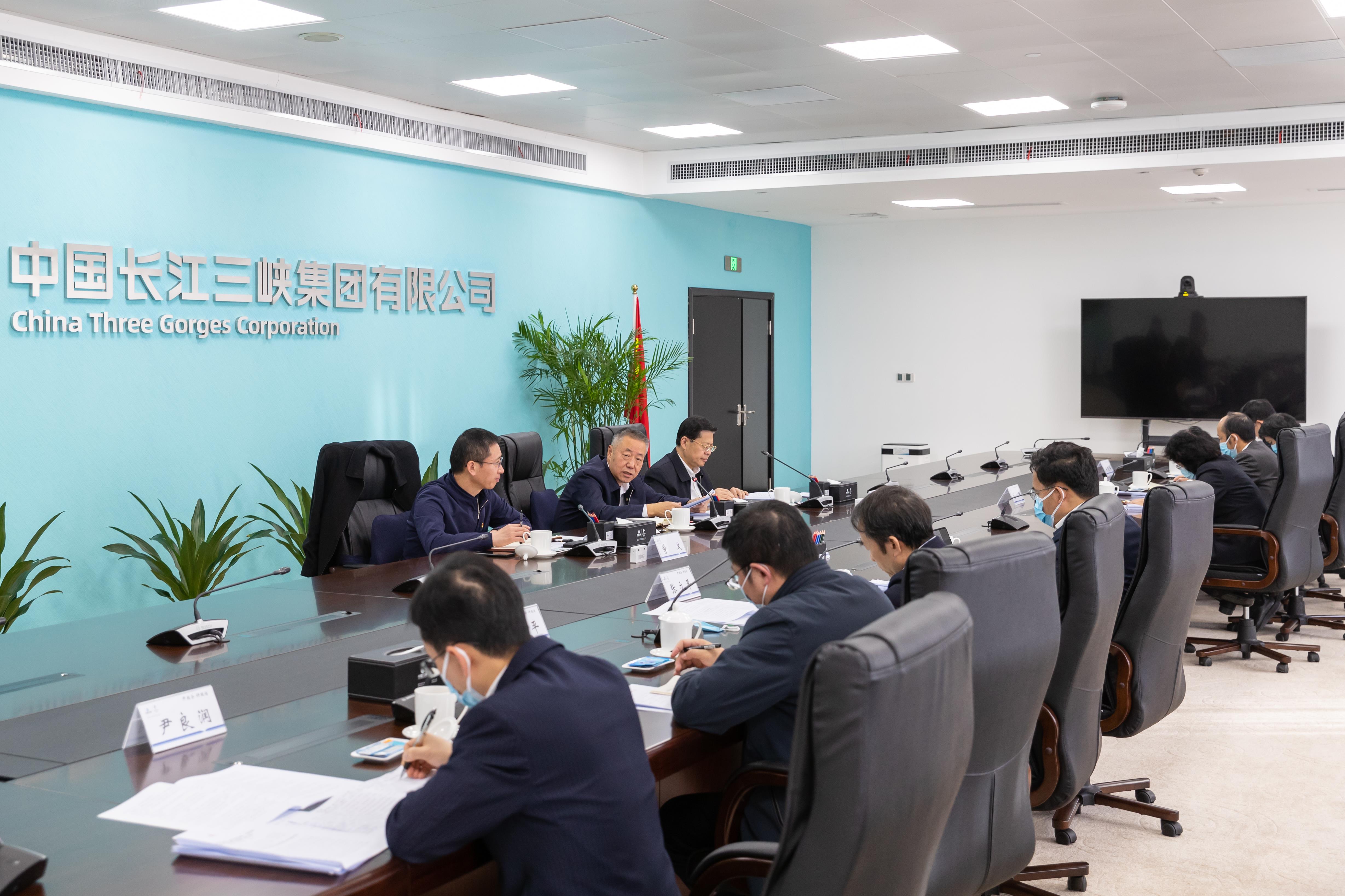 AV3I2354(1) AV3I2354(1)